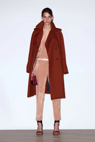 Look 9
